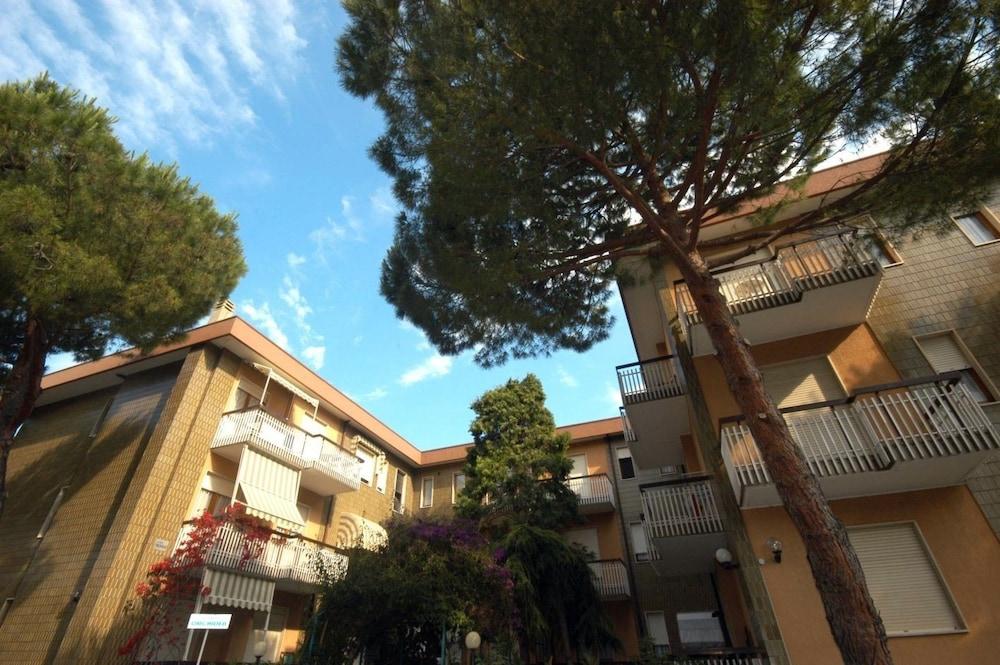 Residence Orchidea Diano Marina Extérieur photo