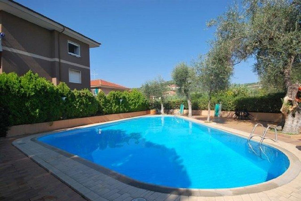 Residence Orchidea Diano Marina Extérieur photo